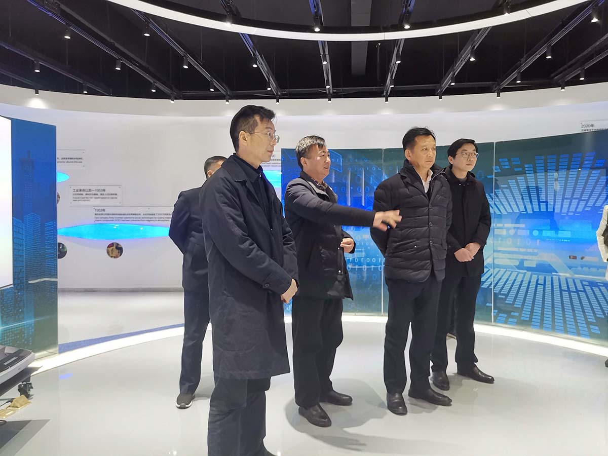 南昌市委常委、副市長肖云一行到 萬華公司調研指導工作